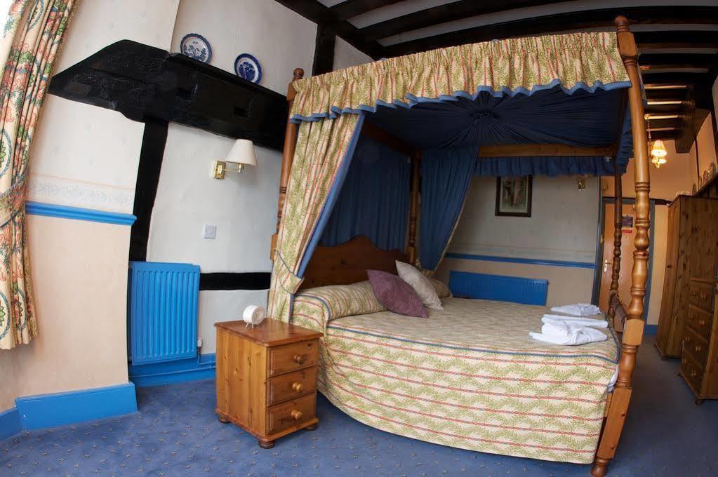 Hotel The George Hotel, Amesbury, Wiltshire - Part Of The Coaching Group 3*